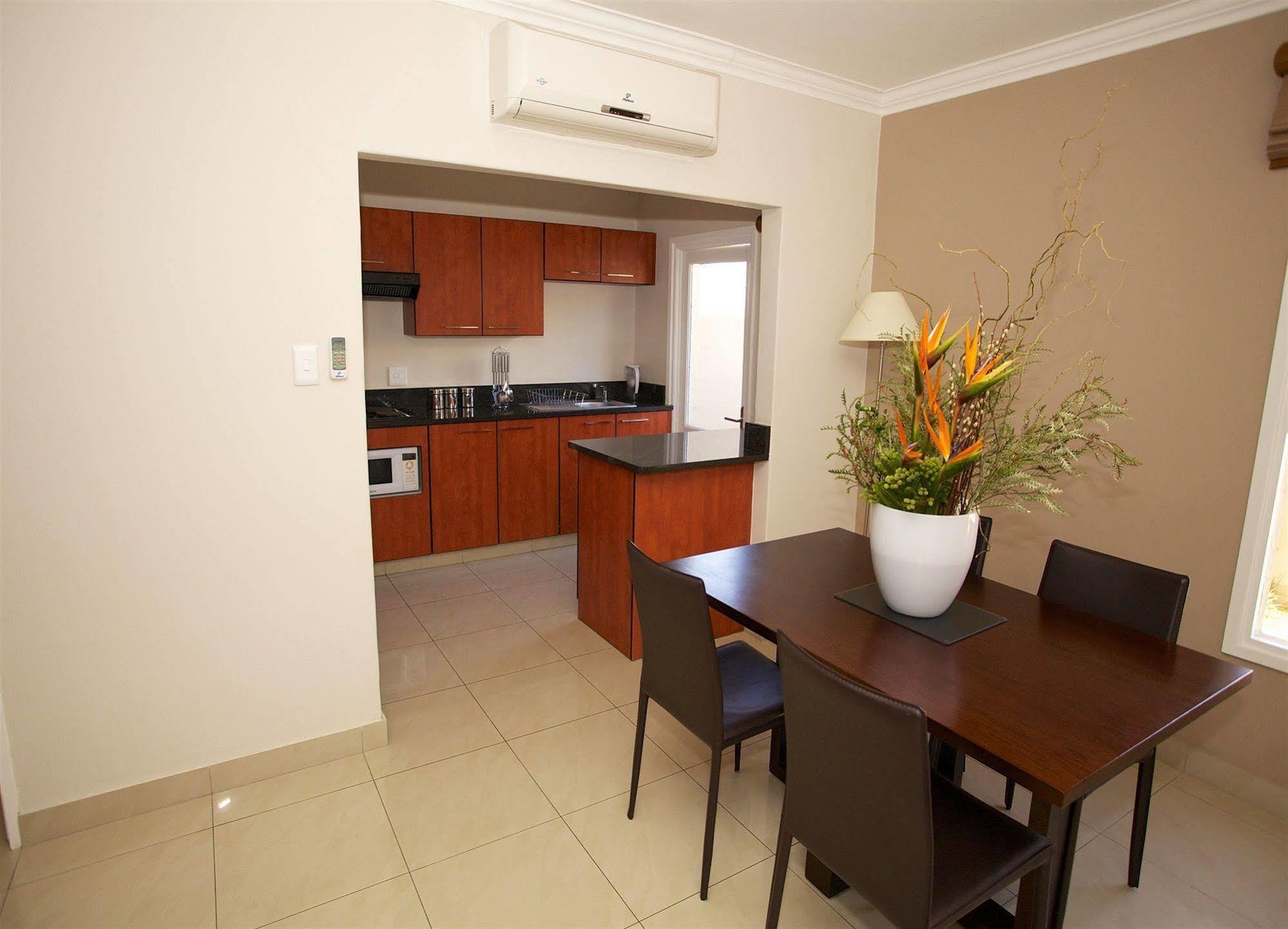 The Capital Villa Sandton Ngoại thất bức ảnh